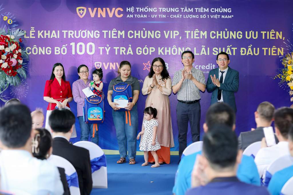 Lần đầu tiên VNVC đưa vào hoạt động khu tiêm chủng VIP