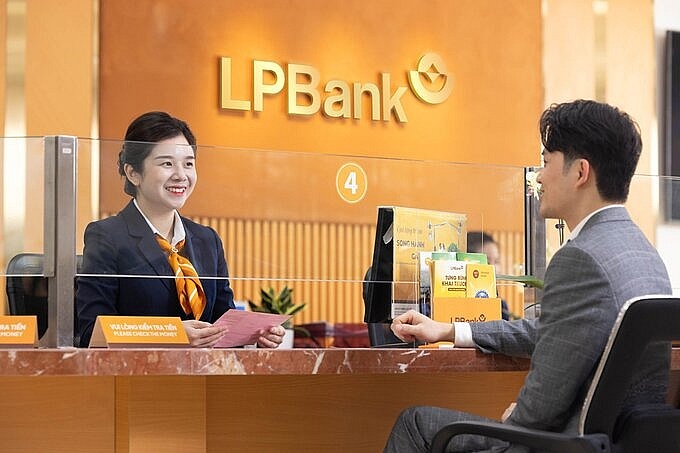 Chưa hoàn thiện hồ sơ, LPBank lùi lịch 