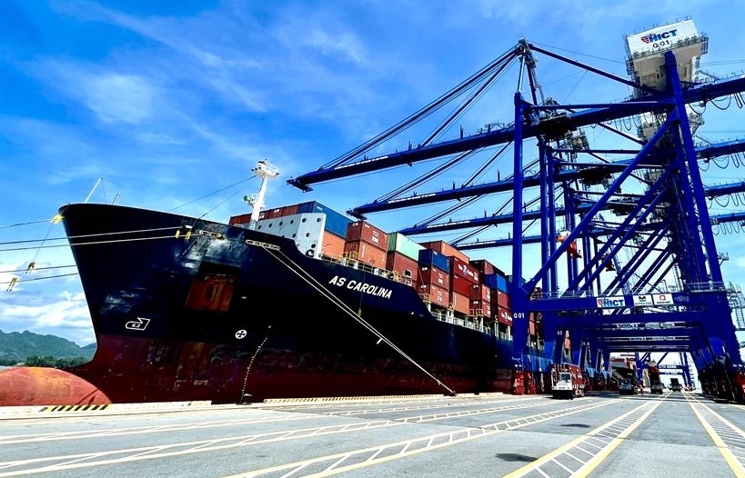 Cảng container quốc tế Tân Cảng Hải Phòng liên tiếp đón tàu lớn cập cảng