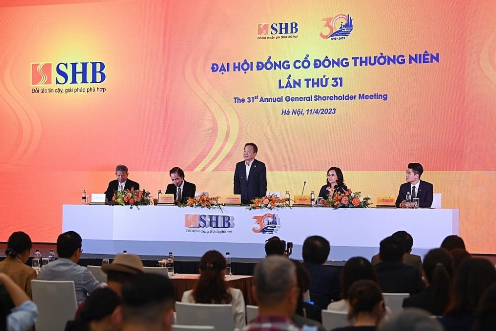 Chủ tịch HĐQT SHB Đỗ Quang Hiển phát biểu tại ĐHĐCĐ. 