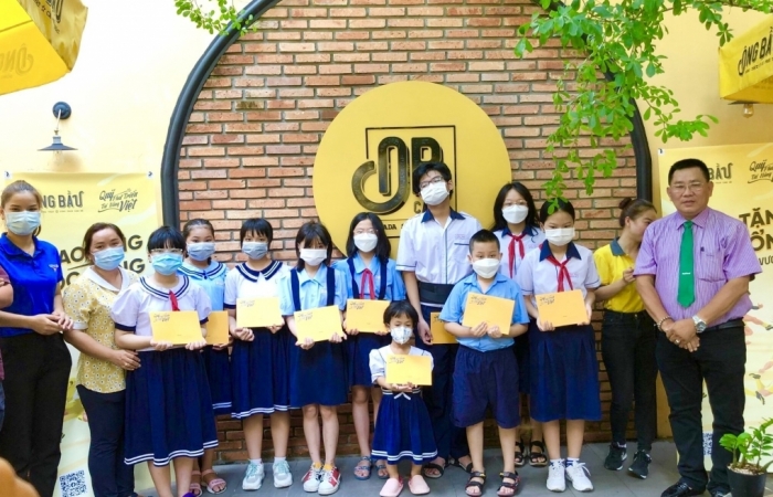 Quỹ Phát triển Tài năng Việt chắp cánh ước mơ cho học sinh hiếu học