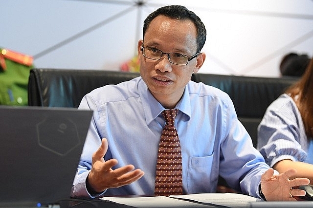 chuyên gia tài chính - ngân hàng TS. Cấn Văn Lực, Chuyên gia Kinh tế trưởng ngân hàng BIDV.
