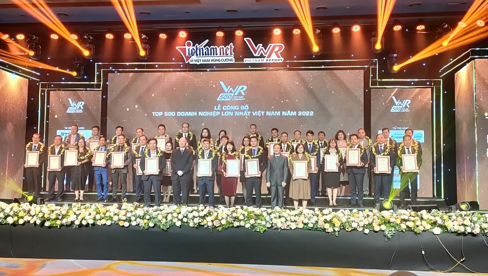 Lễ công bố Top 500 Doanh nghiệp lớn nhất Việt Nam và Top 10 Công ty uy tín các ngành năm 2022