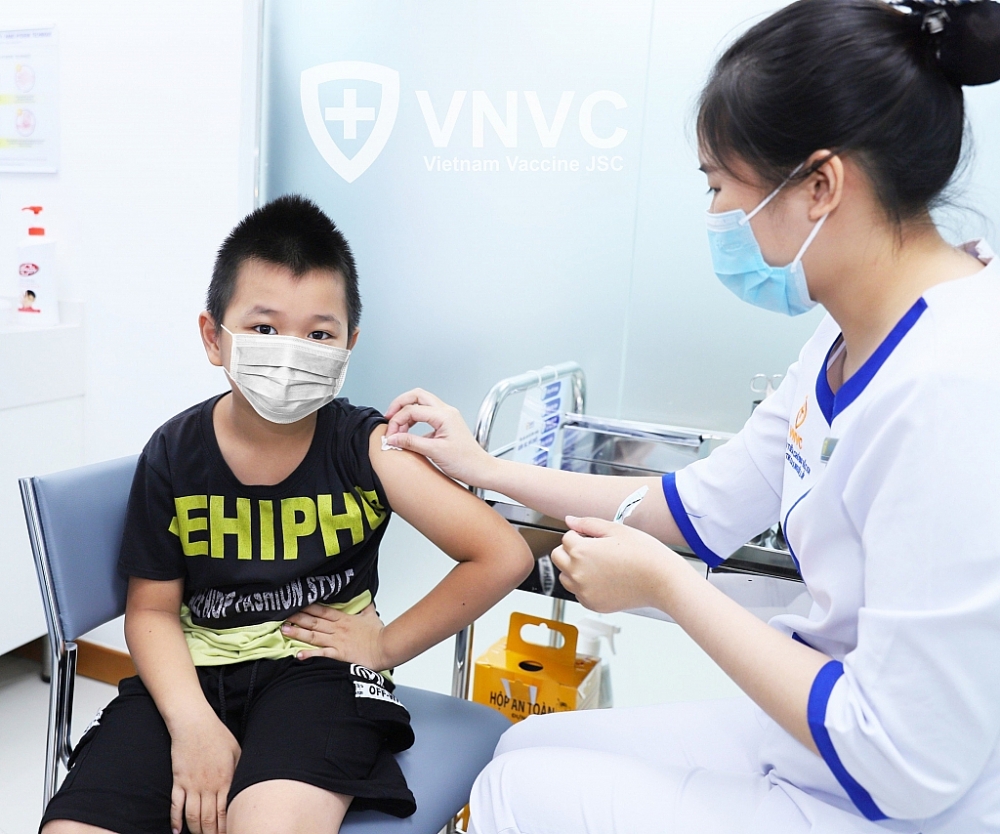 Bảo vệ cộng đồng bằng 10.000 mũi vaccine cúm miễn phí