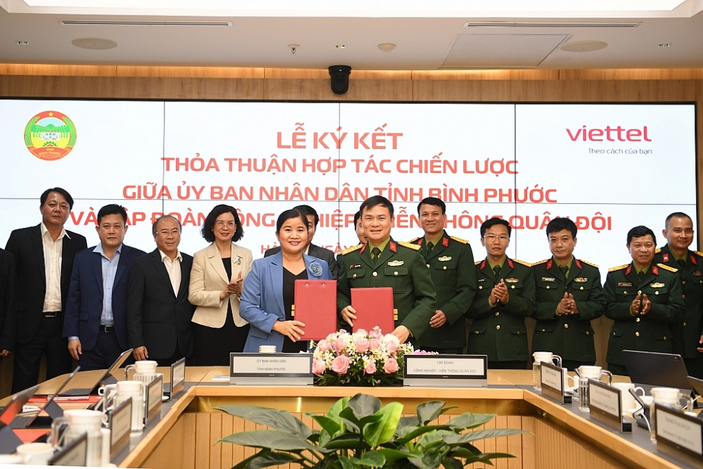 Viettel cam kết đồng hành cùng khát vọng chuyển đổi số của tỉnh Bình Phước