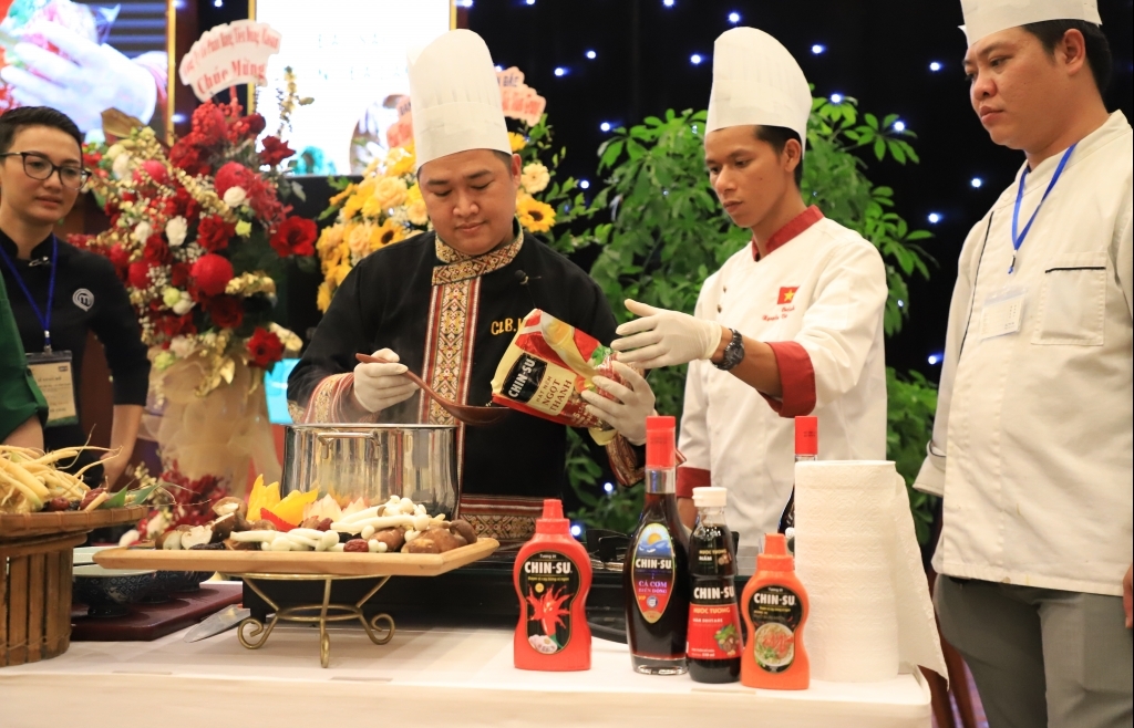 CHIN-SU cùng Hiệp hội Văn hóa ẩm thực Việt Nam công bố ẩm thực tiêu biểu miền Trung