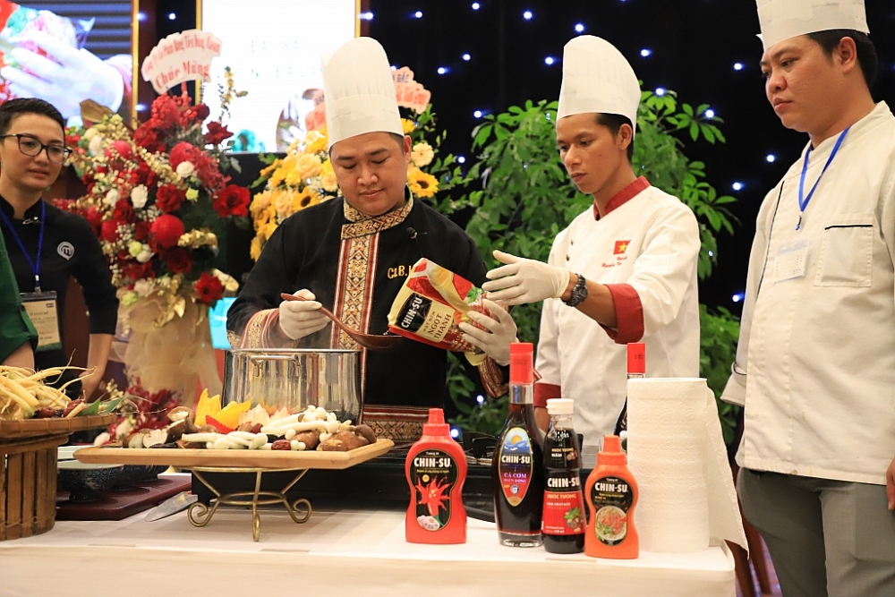 CHIN-SU cùng Hiệp hội Văn hóa ẩm thực Việt Nam công bố ẩm thực tiêu biểu miền Trung
