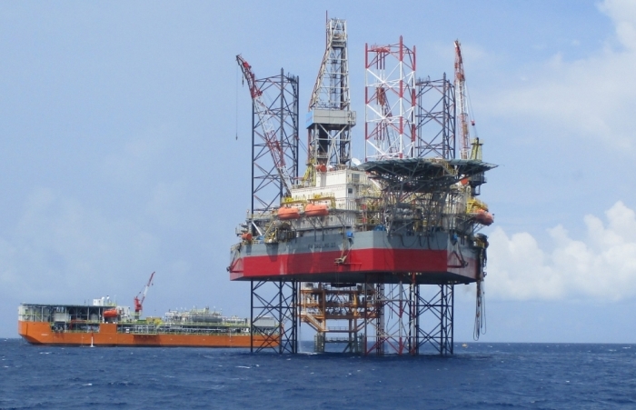 Giá dầu tăng cao giúp doanh nghiệp dầu khí báo lãi lớn